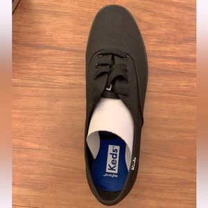 Brand new Keda Champion Canvas Lace up sneakers. NWT